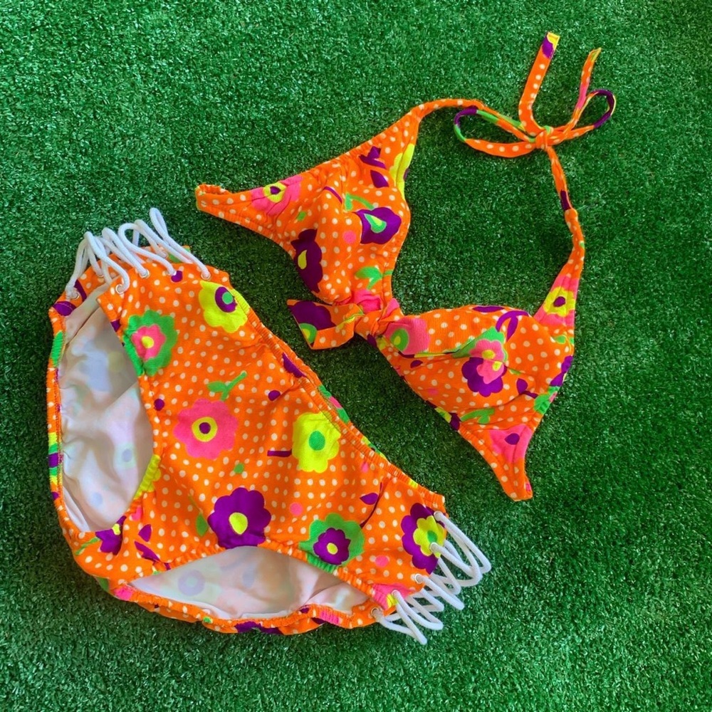 Vintage bikini 🌈🌸🌷💐